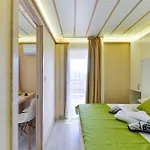 Mobil House Nevera 2 Banj