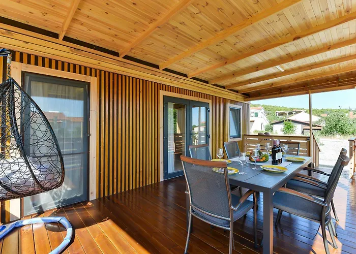 Mobil House Nevera 2 Banj